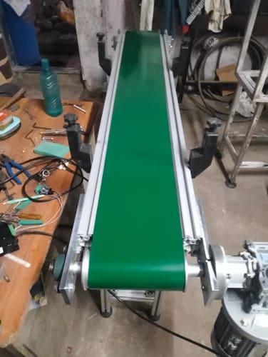 Flat Belt Conveyor for Industrial Material Handling